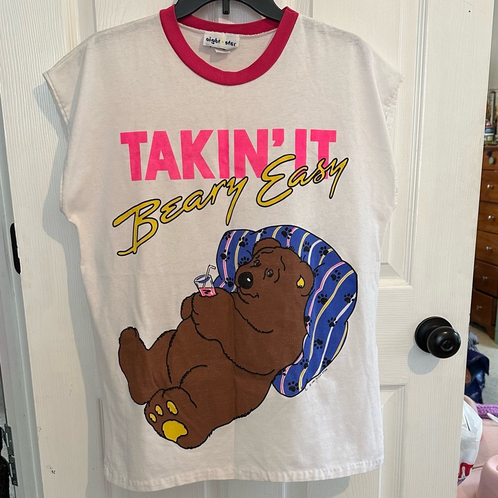 Large vintage tee “Taking it Beary Easy”